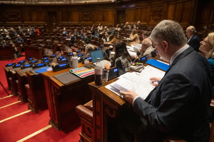 Cámara de Representantes, el 9 de setiembre, durante el tratamiento del proyecto de ley sobre competitividad y reducción del costo de vida. · Foto: Gianni Schiaffarino