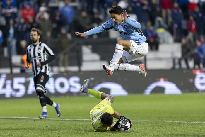 Agustín Buffa, de Wanderers y Tiziano Corre, de Nacional, el 12 de setiembre en el Parque Viera. · Foto: Rodrigo Viera Amaral