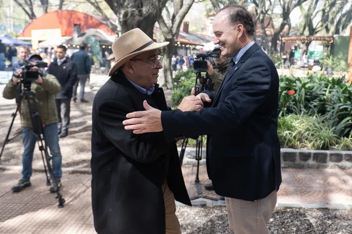 Alfredo Fratti y Rafael Ferber, el 14 de setiembre, en la Expo Prado. · Foto: Alessandro Maradei