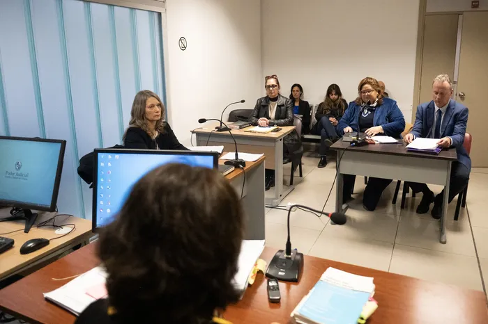 Audiencia de formalización de la investigación contra agresor de la Facultad de Medicina, el 16 de setiembre, en el juzgado de Juan Carlos Gomez · Foto: Alessandro Maradei