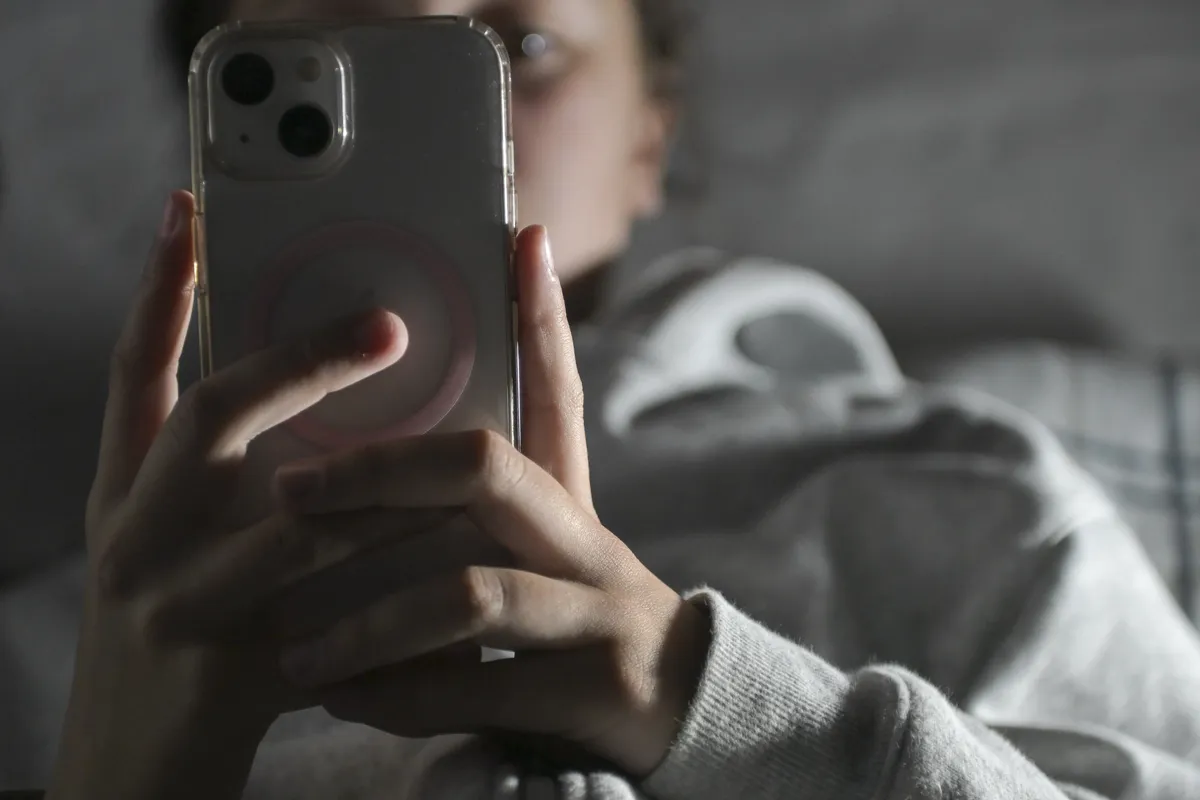 La inteligencia artificial como herramienta emergente para perpetrar violencia sexual digital