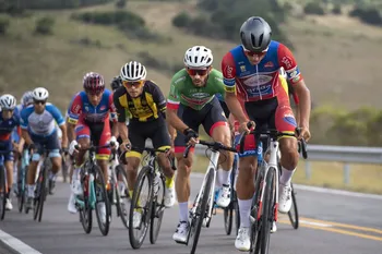 Subida del repecho Ramallo en ruta 60 durante la quinta etapa de la 54ª edición de Rutas de América que une Minas con la ciudad de Rocha, el 20 de febrero, en Lavalleja. · Foto: Fernando Morán