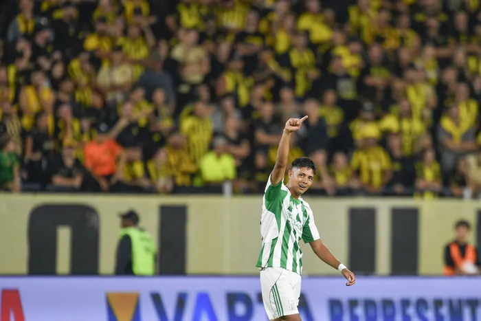 Álex Vázquez, de Racing, tras convertir el segundo gol de su equipo, el 29 de marzo, en el Estadio Campeón del Siglo. · Foto: Fernando Morán, Agencia Gamba