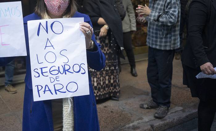 Trabajadores protestan por el envío a seguro de paro (archivo, mayo de 2020). · Foto: Mariana Greif