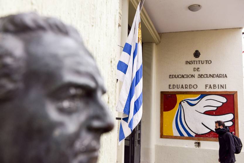Secundaria . fachada