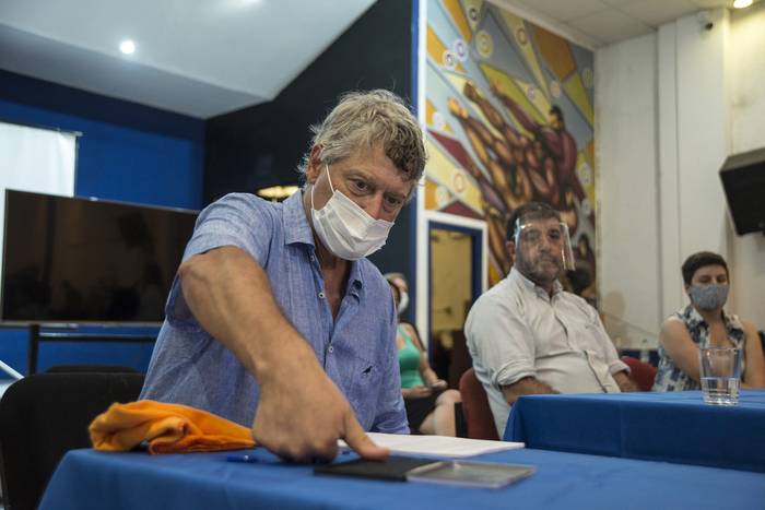 Rafael Michelini, durante el lanzamiento de la campaña Pro referendum, en la sede del Pit Cnt, en Montevideo (archivo, diciembre de 2020). · Foto: Natalia Rovira