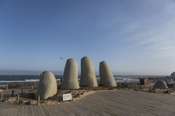 Los Dedos en Punta del Este. (archivo, enero de 2021) · Foto: Ernesto Ryan