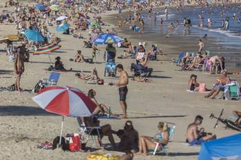 Playa Pocitos (archivo, enero de 2021). · Foto: Ernesto Ryan