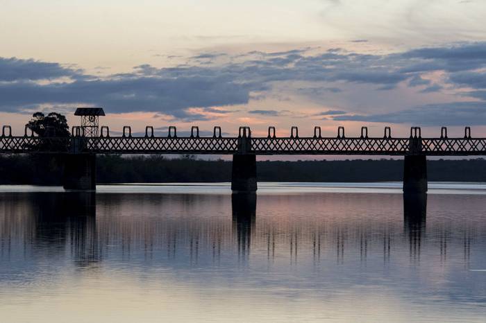 Puente ferroviario, sobre el Río Negro, en Paso de los Toros (archivo, mayo de 2019).
 · Foto: Sandro Pereyra