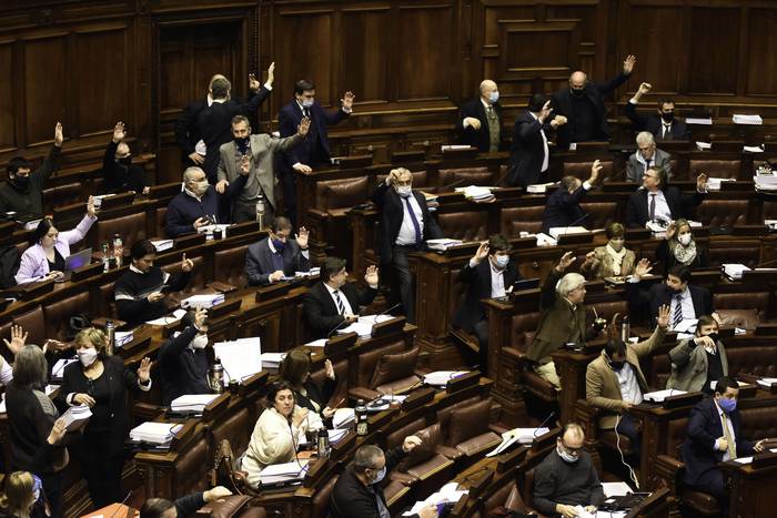 Votación de la Ley de urgente consideración, en la cámara de diputados. (archivo, julio de 2020) · Foto: Federico Gutiérrez
