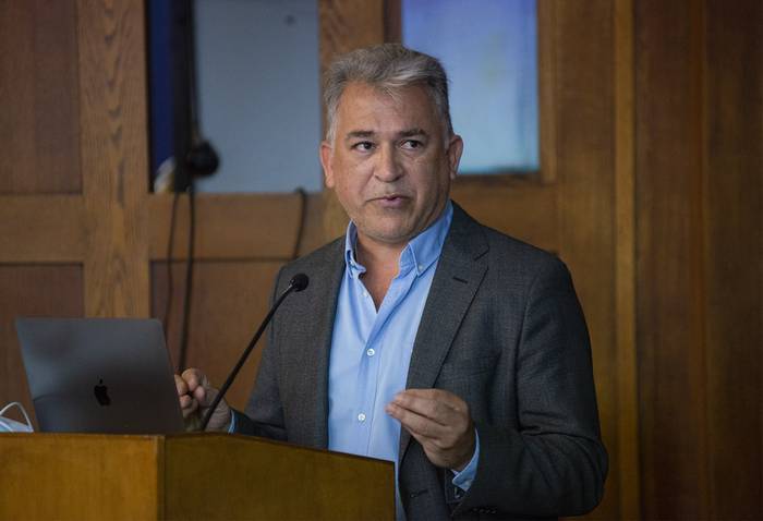 Julio Medina, durante una conferencia en la sede del Ministerio de Salud Pública. (archivo, marzo de 2021)




 · Foto: Alessandro Maradei