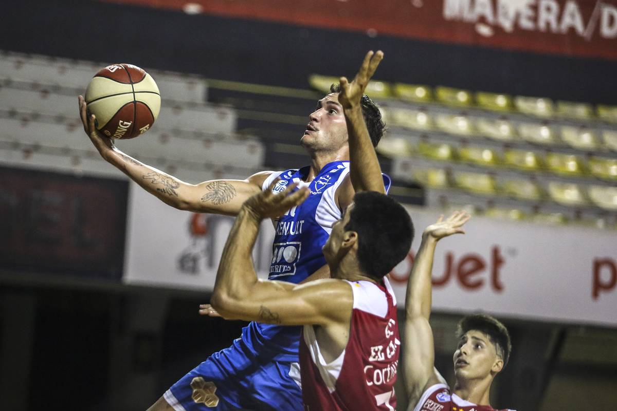 Liga Uruguaya de Básquetbol - Fecha 11 | la diaria | Uruguay