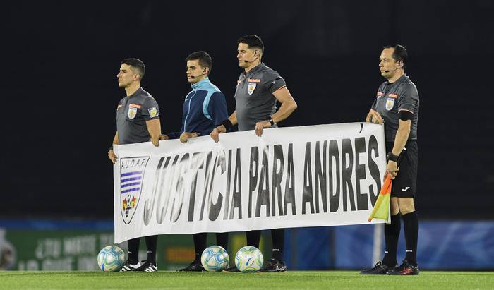 Reclamo por el asesinato de Andrés Pollero, el 8 de agosto de 2020, en el Estadio Charrúa · Foto: Fernando Morán