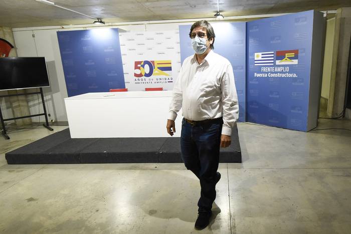El presidente del Frente Amplio, Javier Miranda, tras el Plenario de la coalición de izquierda.  · Foto: Federico Gutiérrez