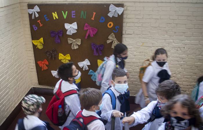 Escuela Nº 32, Simón Bolívar, en Montevideo (archivo, marzo de 2022). · Foto: Alessandro Maradei