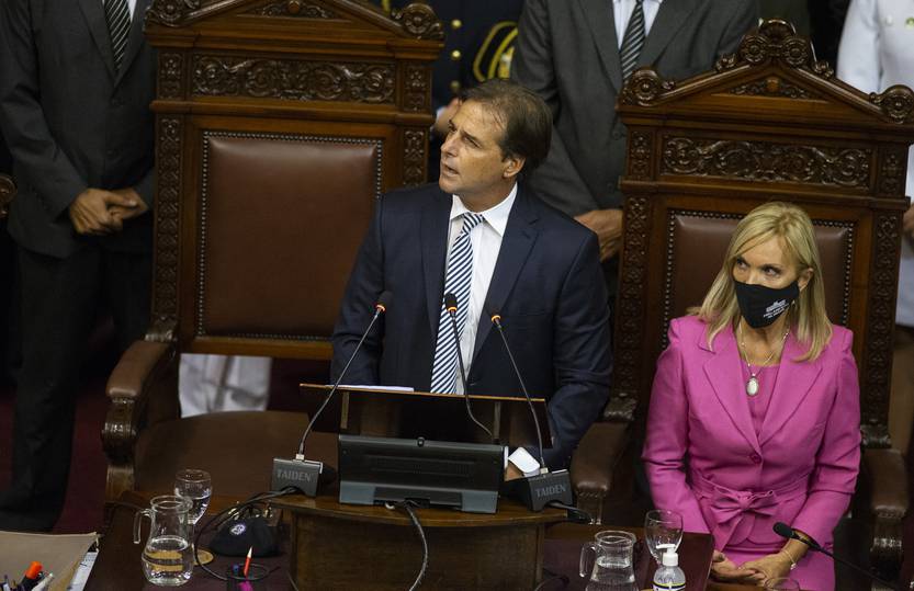 20220302 lacalle pou en asamblea general