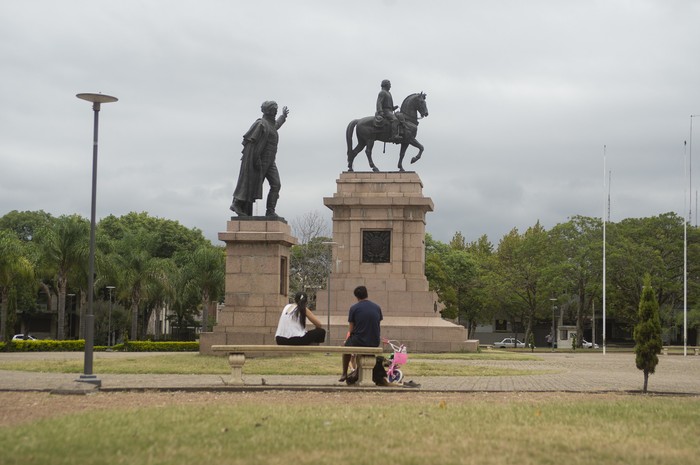 Plaza Artigas en la ciudad de Salto. (Archivo, marzo de 2021). · Foto: Alessandro Maradei