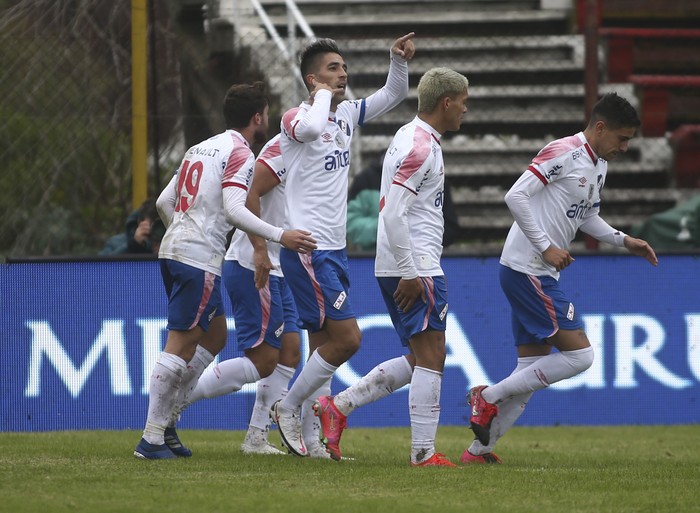 Leandro Fernández, convirtió el segundo gol de Nacional a Progreso, en el estadio Abraham Paladino.  · Foto: .