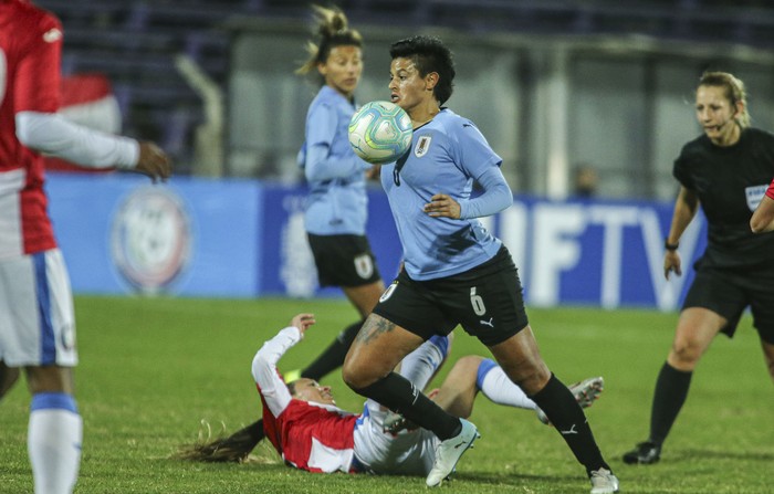 Partido amistoso internacional entre las selecciones femeninas de Uruguay y Puerto Rico, en el estadio Luis Franzini (archivo, junio de 2021). · Foto: .