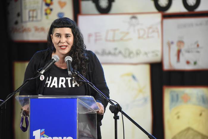 Intervención de Tamara García,  durante el mensaje del Pit - Cnt, el primero de mayo de 2021. · Foto: Federico Gutiérrez