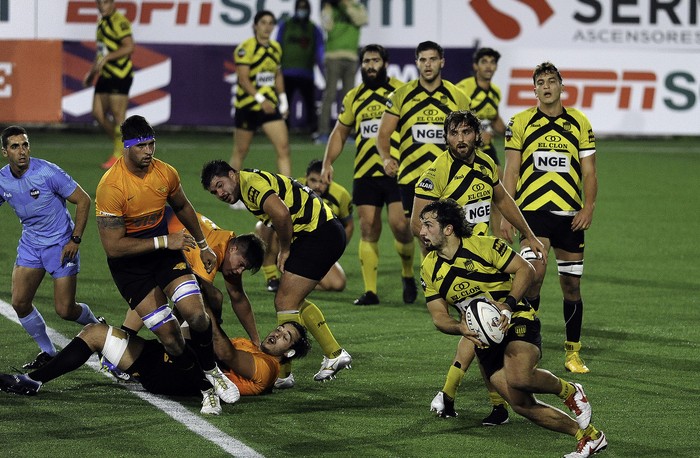 Equipo de rugby de Peñarol (archivo, mayo de 2021). · Foto: Federico Gutiérrez