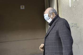 Ramón Rodríguez de Armas, aliasÓscar 5, saliendo del juzgado de la calle Uruguay esquina Convención, en Montevideo (archivo, 2021). · Foto: Federico Gutiérrez