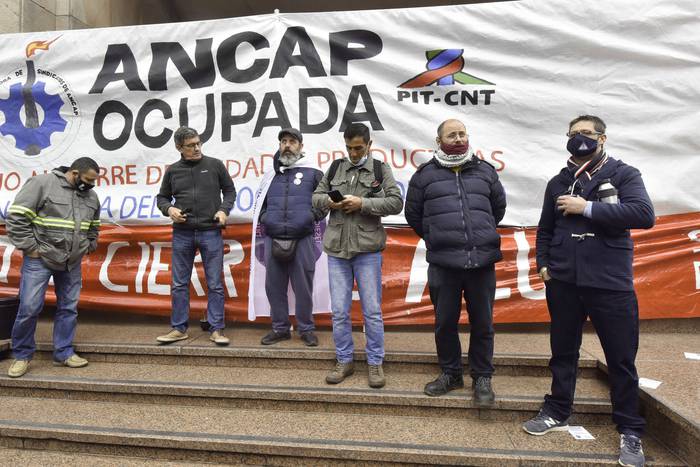 Ocupación de las oficinas centrales de ANCAP, el 5 de agosto. · Foto: Federico Gutiérrez