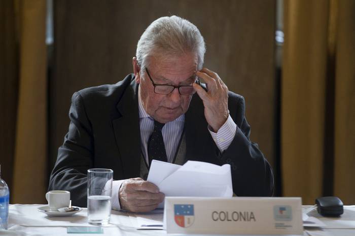 Carlos Moreira, durante un Congreso de Intendentes, en la sala Ernesto de los Campos de la Intendencia de Montevideo (archivo, agosto de 2020). · Foto: .
