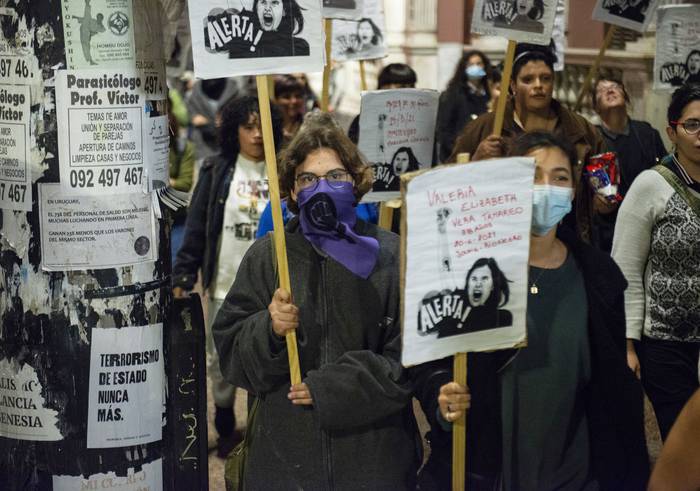 Alerta feminista en el centro de Montevideo (archivo, agosto de 2021) · Foto: Alessandro Maradei