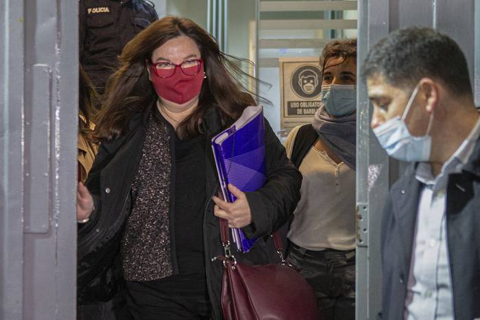 La fiscal Sylvia Lovesio, el miércoles, a la salida del juzgado de Barolome Mitre. · Foto: .