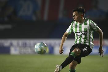 Alejo Cruz jugando para Racing (archivo, octubre de 2021). · Foto: Ernesto Ryan