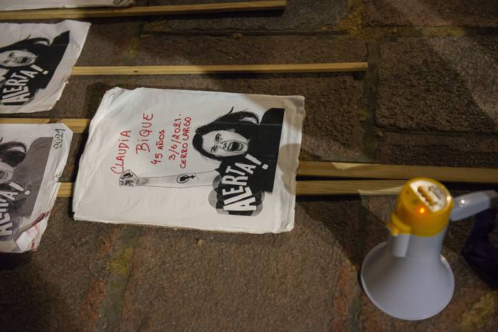Alerta Feminista, en la avenida 18 de Julio, en Montevideo (archivo, octubre de 2021). · Foto: Alessandro Maradei