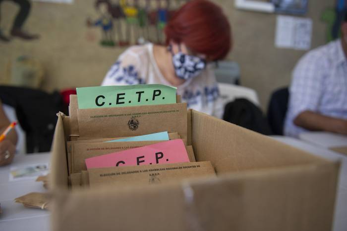 Elecciones en ANEP en el liceo Miranda, por elecciones de Codicen y ATD (archivo, octubre de 2021). · Foto: Alessandro Maradei