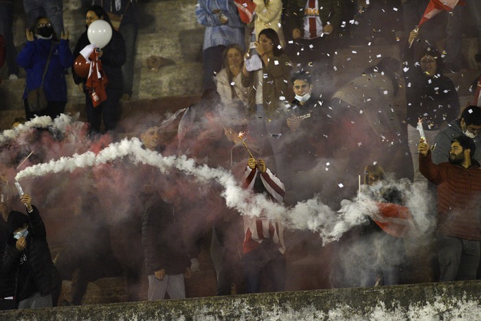 Hinchas de Lavalleja de Minas (archivo, noviembre de 2021). · Foto: Fernando Morán