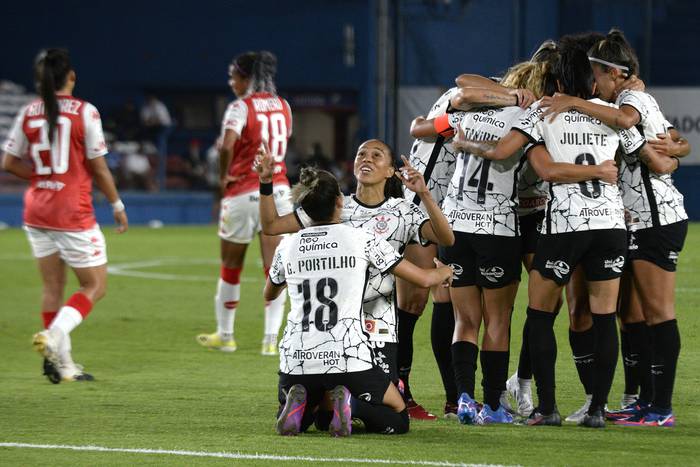 Partido final de la Copa Libertadores Femenina 2021,entre Independiente Santa Fe, de Colombia, y Corinthians de Brasil, este 21 de noviembre, en el Gran Parque Central. · Foto: Alessandro Maradei