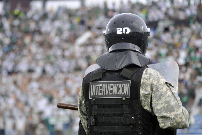 Foto principal del artículo 'Más de 1000 efectivos policiales trabajarán en el operativo del clásico' · Foto: Federico Gutiérrez