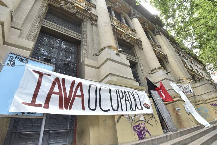 Liceo IAVA ocupado por los estudiantes. · Foto: Federico Gutiérrez