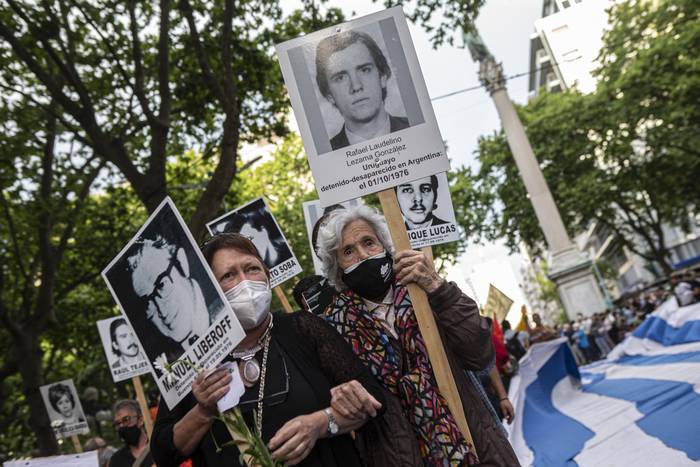 Marcha contra la propuesta de prisión domiciliaria de Cabildo Abierto, el jueves 9. · Foto: .