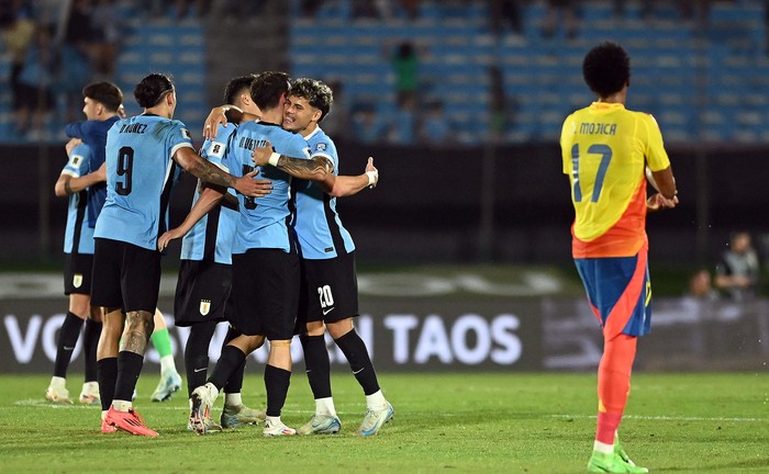 Uruguay y Colombia, el 15 de noviembre, en el estadio Centenario. · Foto: Alessandro Maradei