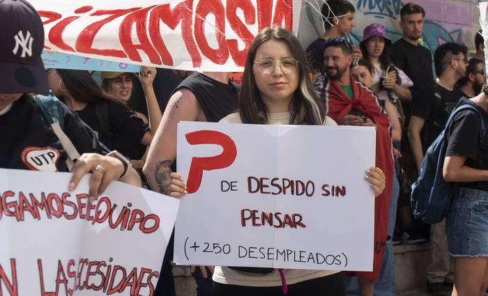 Movilización de trabajadores de Pedidos Ya frente al Ministerio de Trabajo y Seguridad Social. (archivo, enero de 2024) · Foto: Sofía Torres