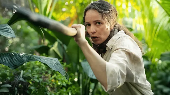 Foto principal del artículo '¡Ayuda!: Sam Raimi vuelve con una comedia negra en una isla desierta'