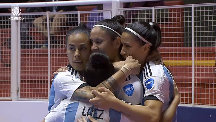 Partido entre Argentina y Uruguay por la Copa América de Futsal Femenina 2023, en el Microestadio Malvinas Argentinas de Buenos Aires. Foto: Captura