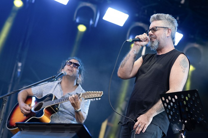 Guzmán Mendaro y Alejandro Spuntone, durante un show por los 300 años de Montevideo (archivo, enero de 2024). · Foto: Pablo Vignali