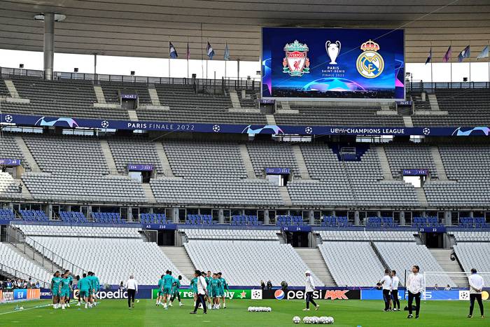 Jugadores del Real Madrid durante un entrenamiento, el 27 de mayo, en el Stade de France. · Foto: Javier Soriano, AFP