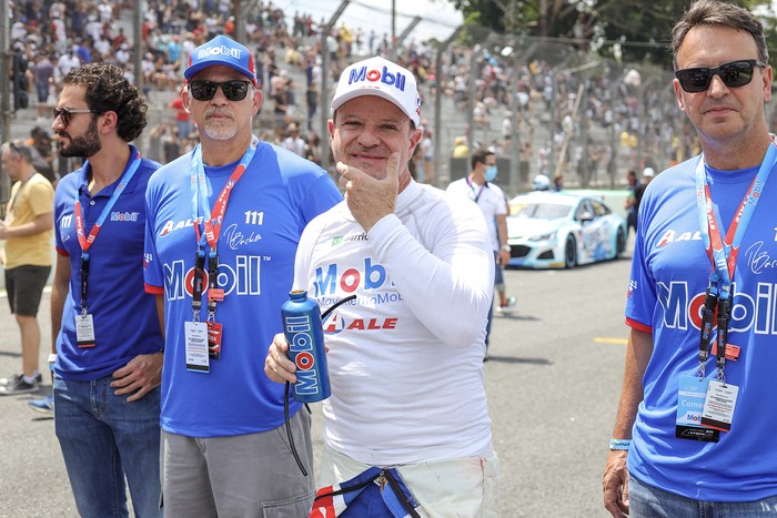 Rubens Barrichello (C), durante el Stock Car Pro Series, en el autódromo de Interlagos en San Pablo (archivo). · Foto: Vanessa Carvalho, Brasil Photo Press, AFP