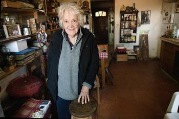 Lucía Topolansky, el 6 de junio, en su casa de Rincón del Cerro. · Foto: Alessandro Maradei