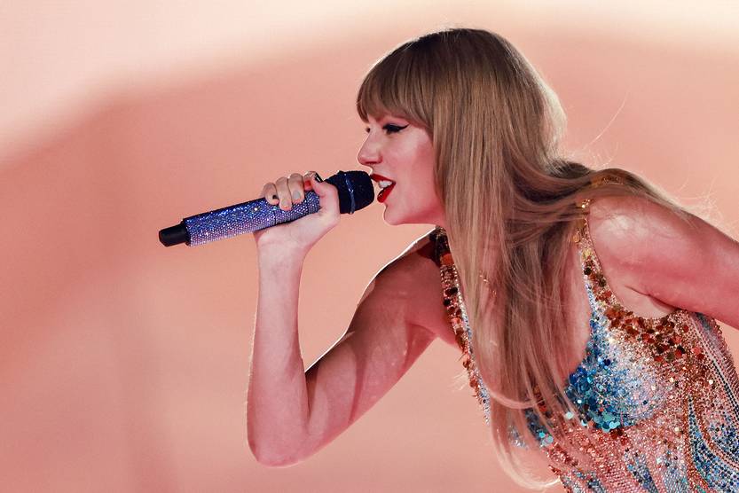 Taylor_Swift_2_0_33QU2Q9000_33QU2PZ