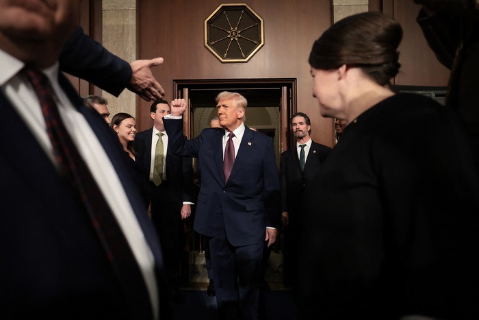 Donald Trump, ingresa a la Cámara de Representantes de Estados Unidos, previo a la sesión conjunta del Congreso, el 4 de marzo, en el Capitolio de Estados Unidos en Washington. · Foto: Win McNamee / AFP