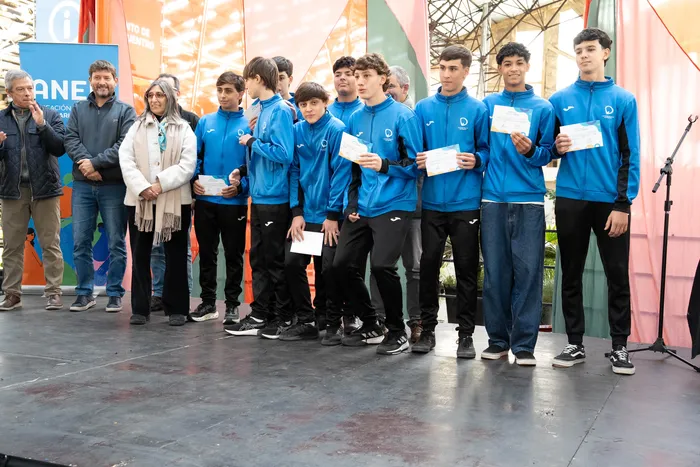 Reconocimiento a estudiantes de liceos públicos y privados, el 29 de julio, en ANEP · Foto: ANEP
