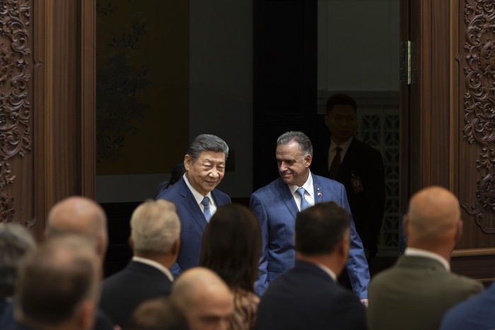 Xi Jinping y Yamandú Orsi, el 3 de febrero de 2026, en Pekín. Foto: Camilo dos Santos Ayala, Presidencia de la República Oriental del Uruguay.